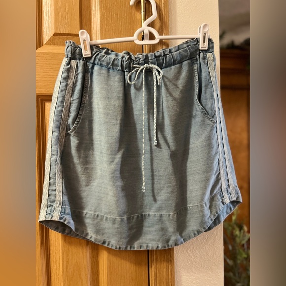 Cloth & Stone Anthropologie Women's Small Blue Lightweight Chambray skirt - Picture 6 of 10